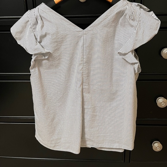 Antonio Melani Black and White Pinstripe Blouse with Cap Sleeves - Picture 2 of 7